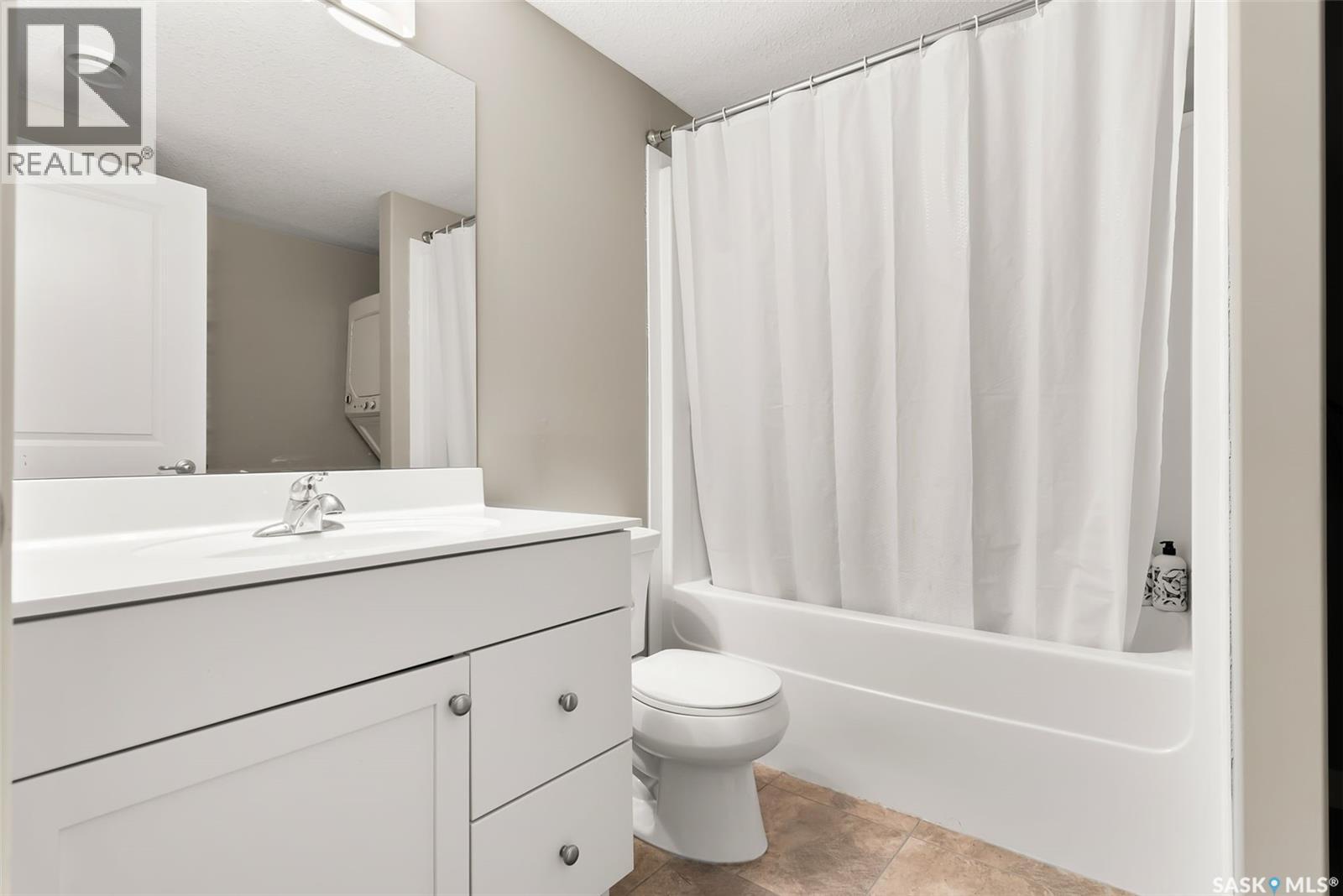 Photo 20 of 3124 Hill Avenue, Regina SK