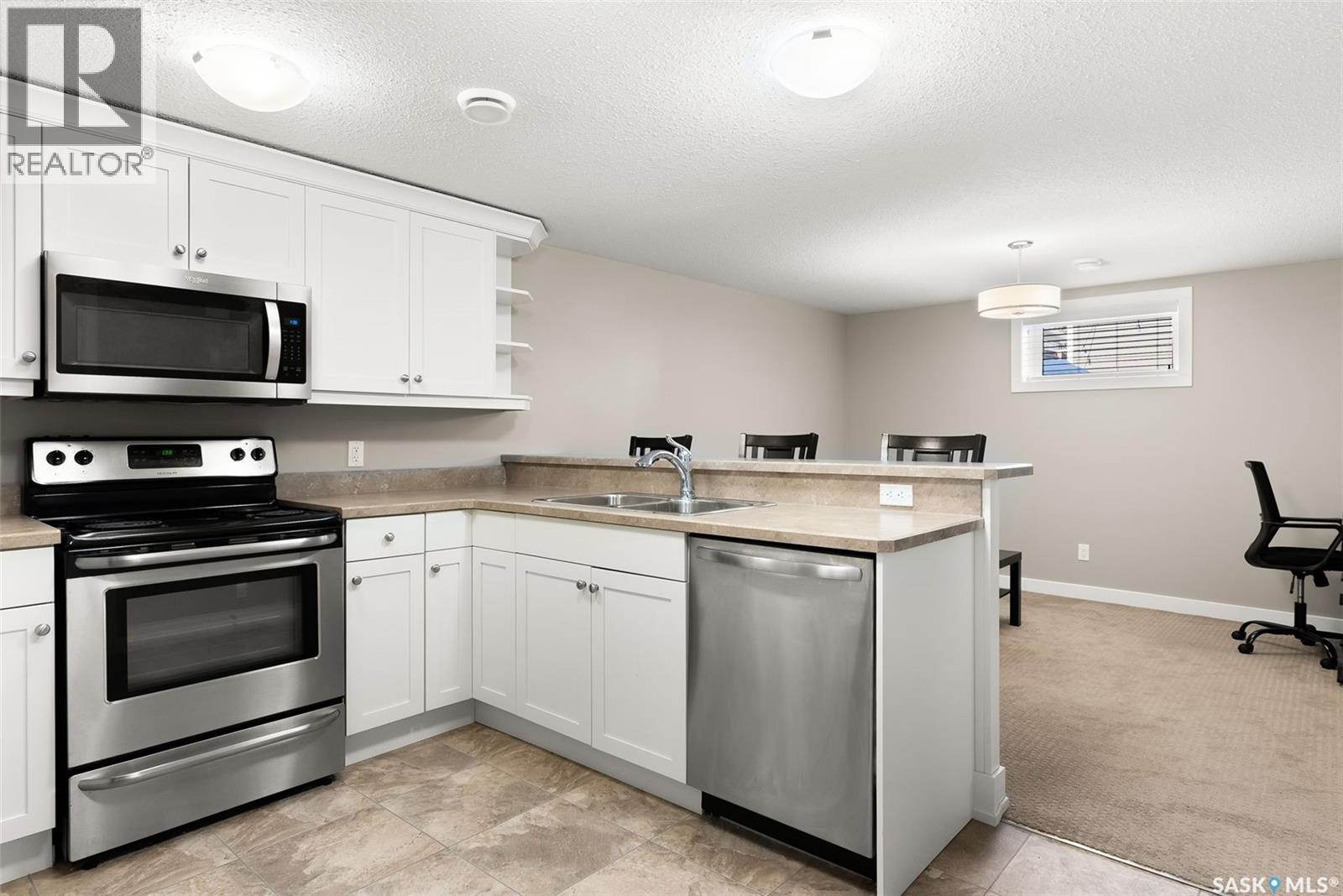 Photo 14 of 3124 Hill Avenue, Regina SK