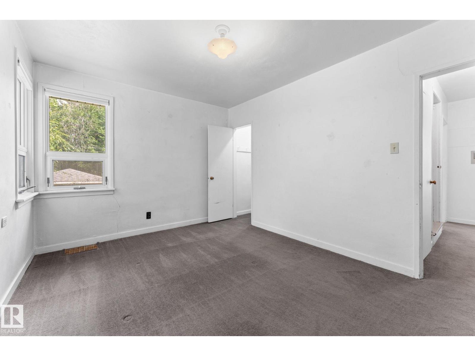 Photo 15 of 11234 71 Av Nw, Edmonton AB