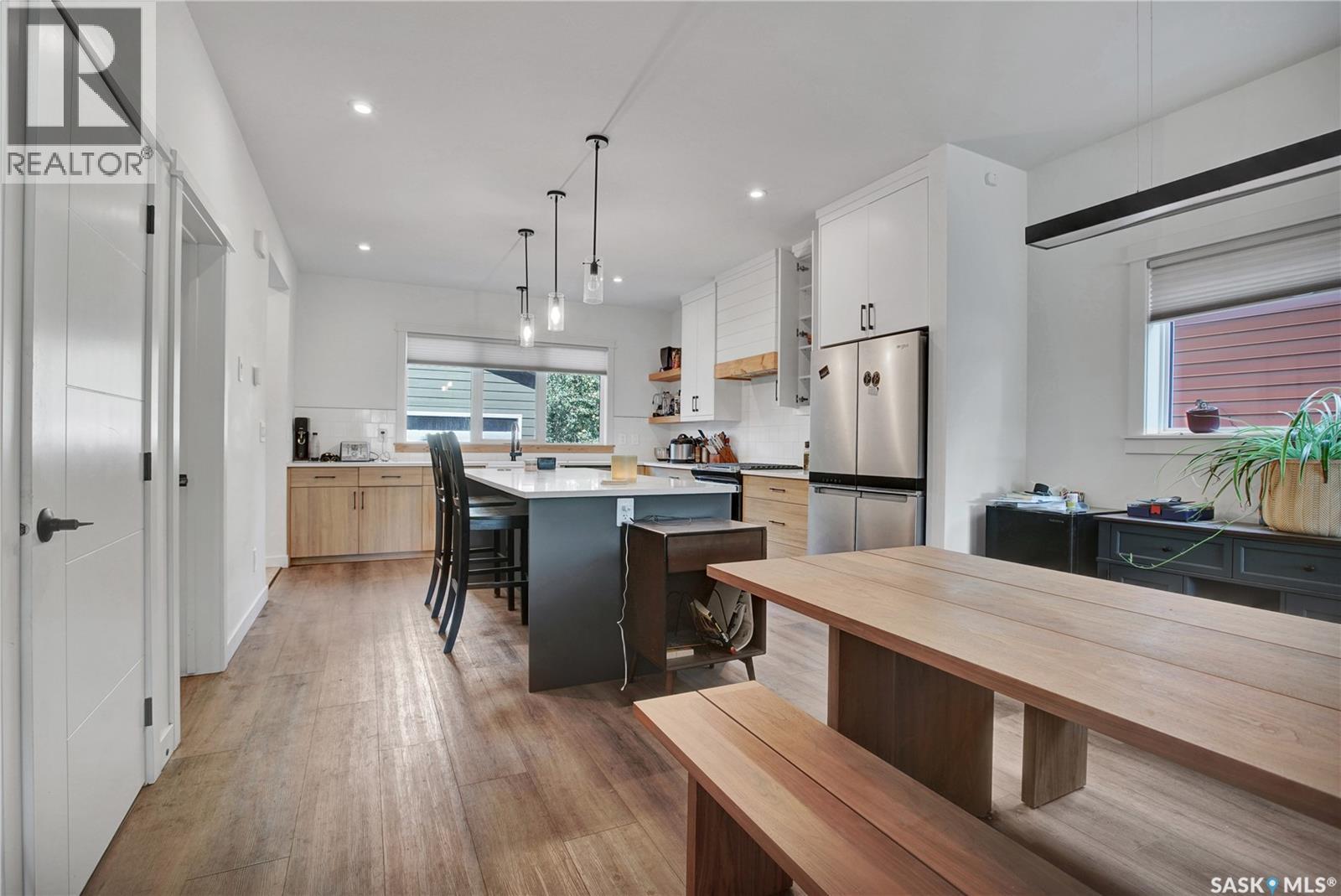 Photo 5 of 525 4th Street E, Saskatoon SK