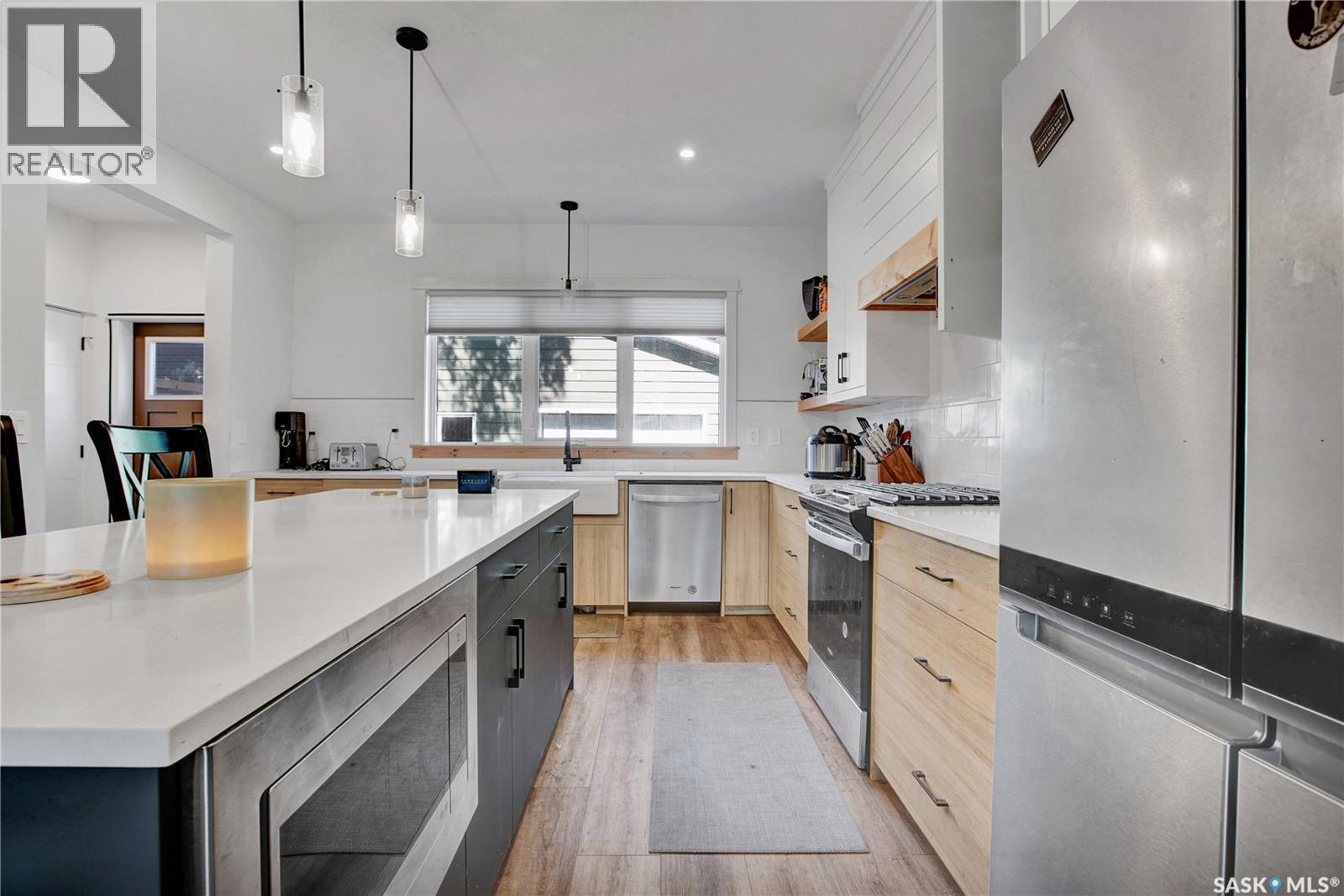 Photo 6 of 525 4th Street E, Saskatoon SK