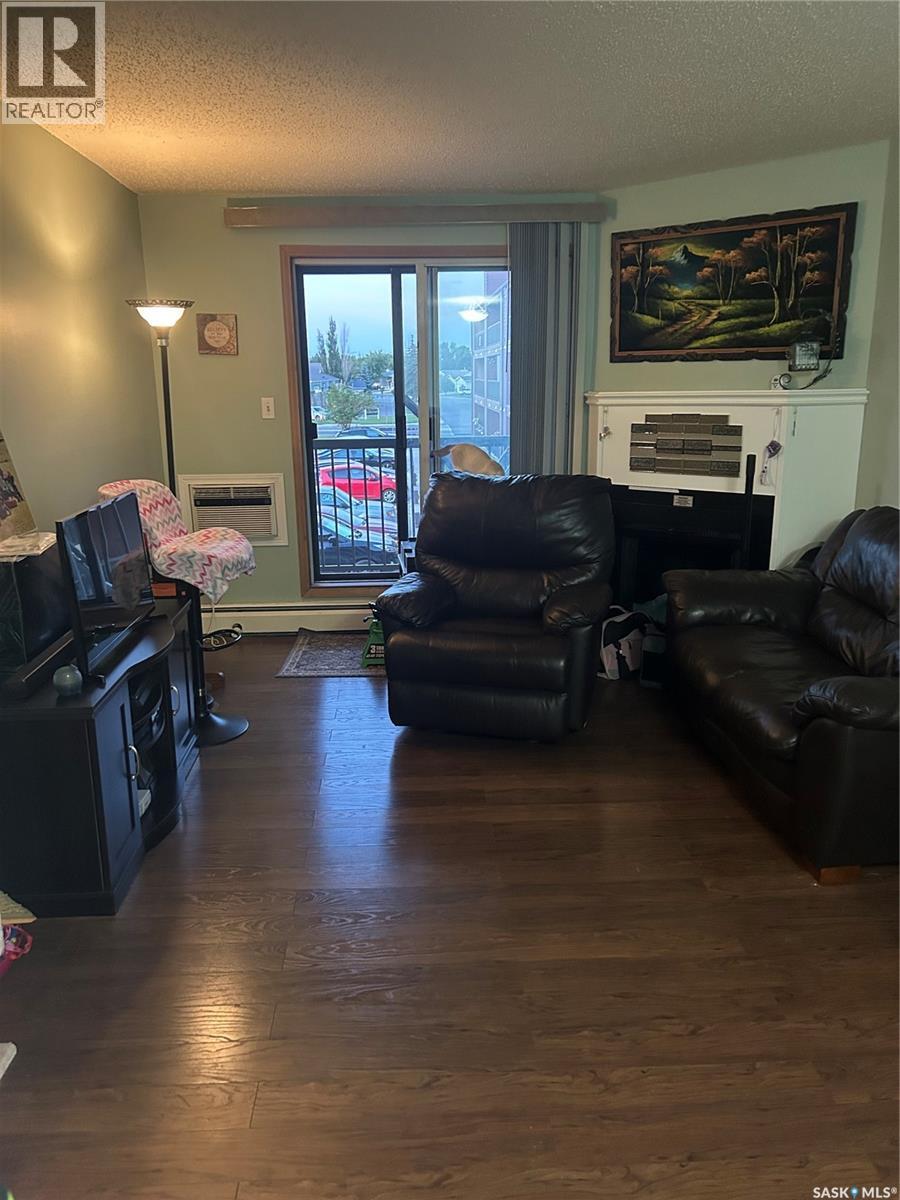 Photo 2 of 215 111 Wedge Road, Saskatoon SK