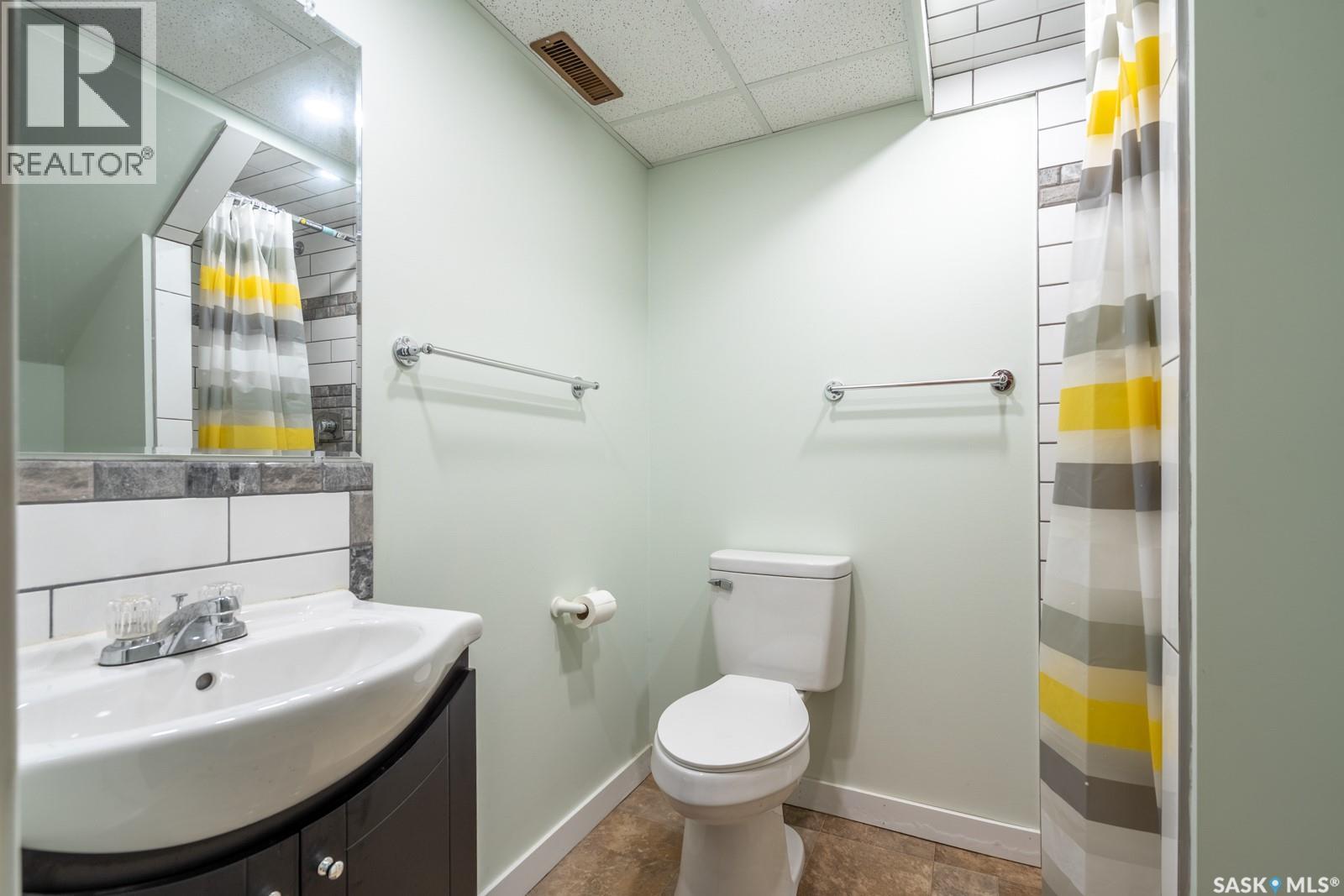 Photo 32 of 279 Angus Street, Regina SK