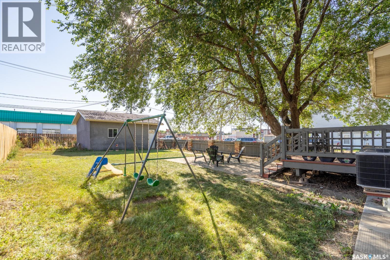 Photo 11 of 279 Angus Street, Regina SK