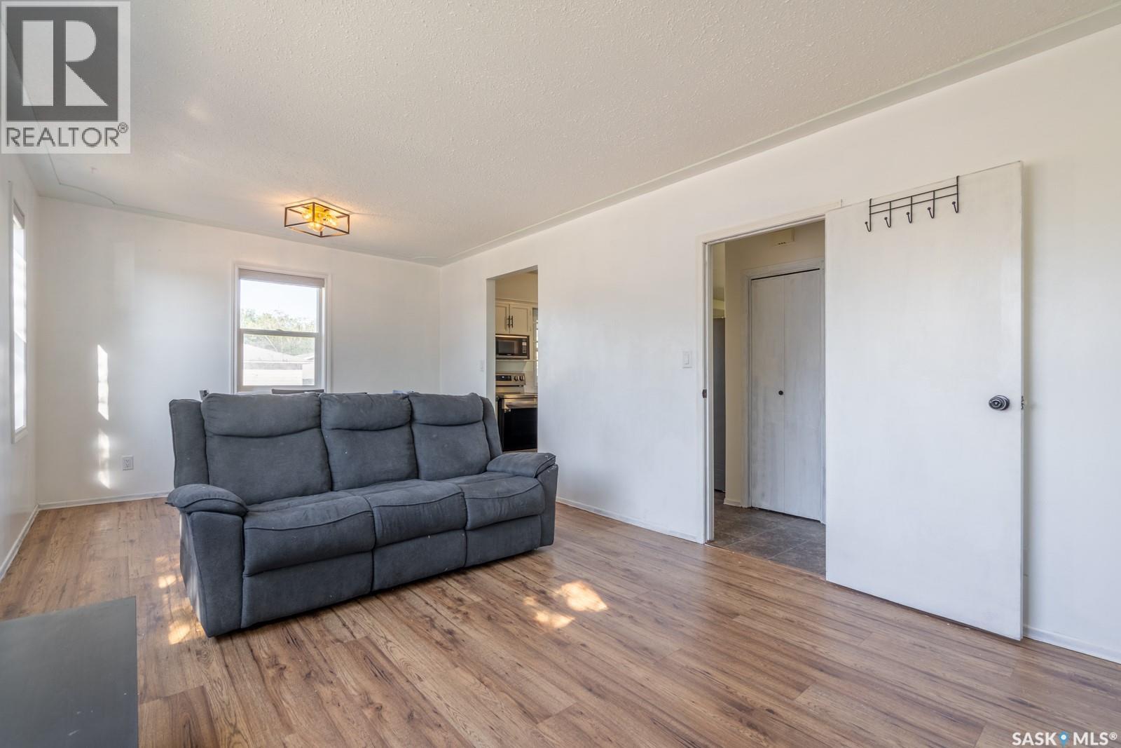 Photo 20 of 279 Angus Street, Regina SK