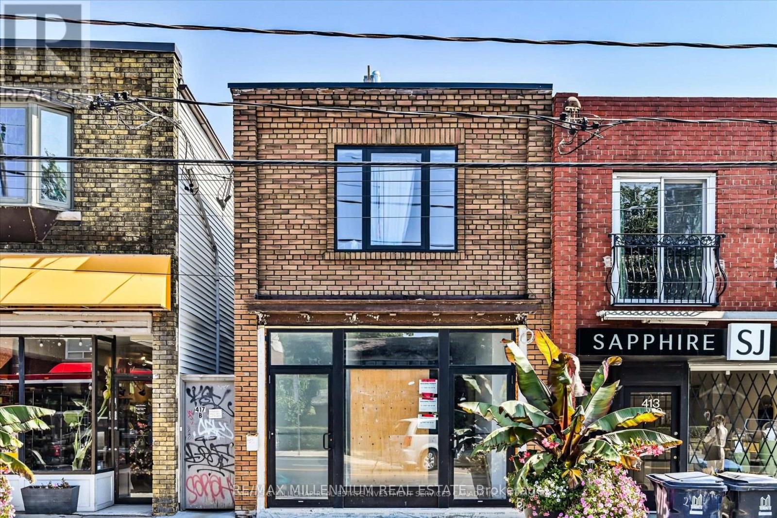 Photo 3 of 415 Jane Street W, Toronto ON