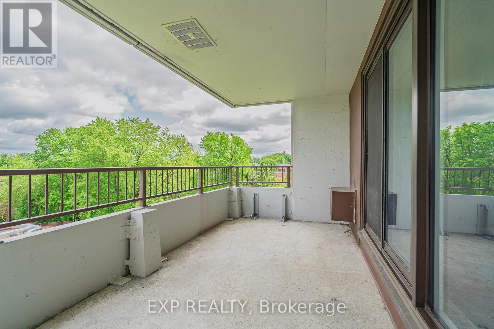 Photo 24 of 809 1785 Frobisher Lane, Ottawa ON