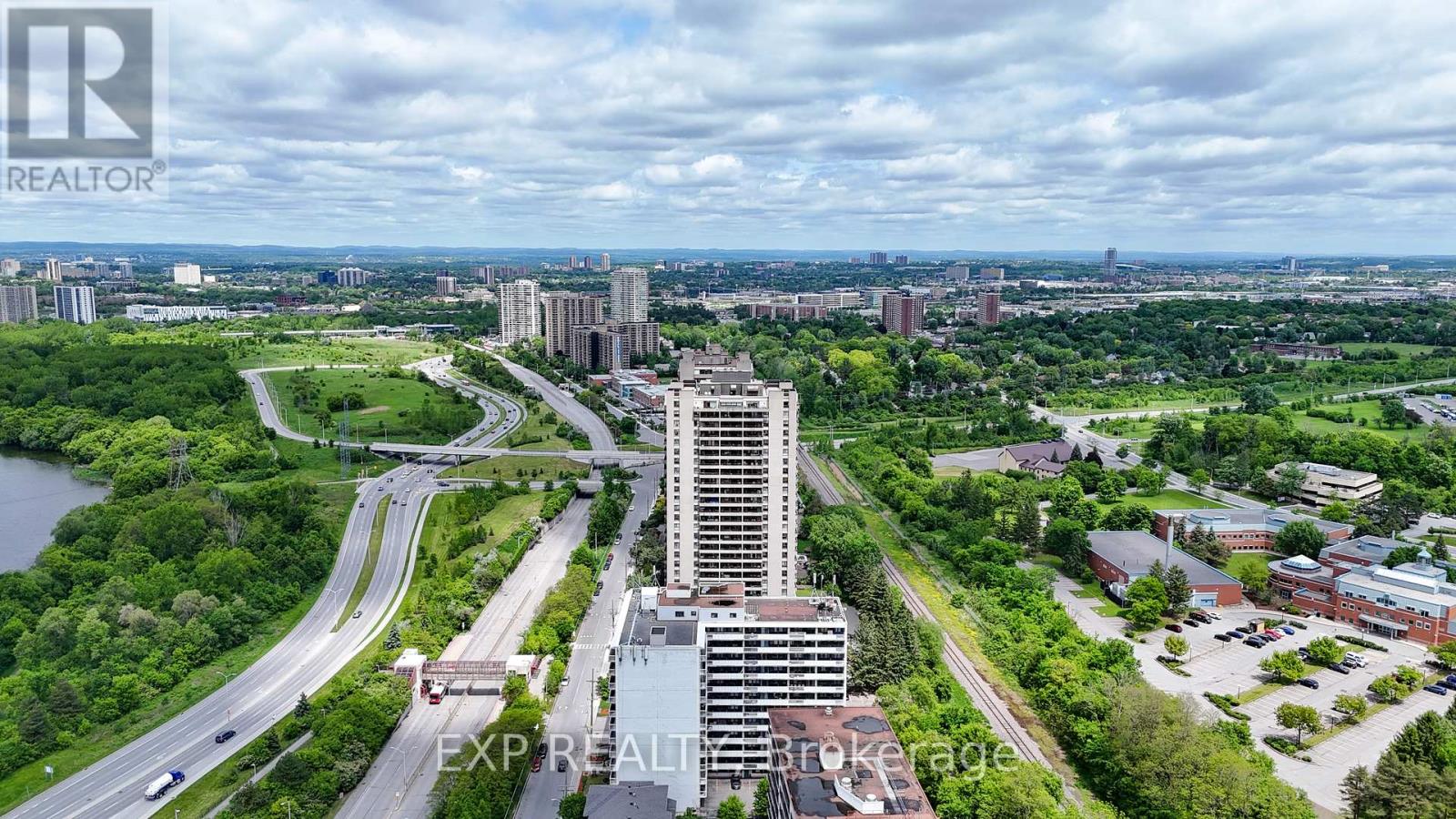 Photo 32 of 809 1785 Frobisher Lane, Ottawa ON