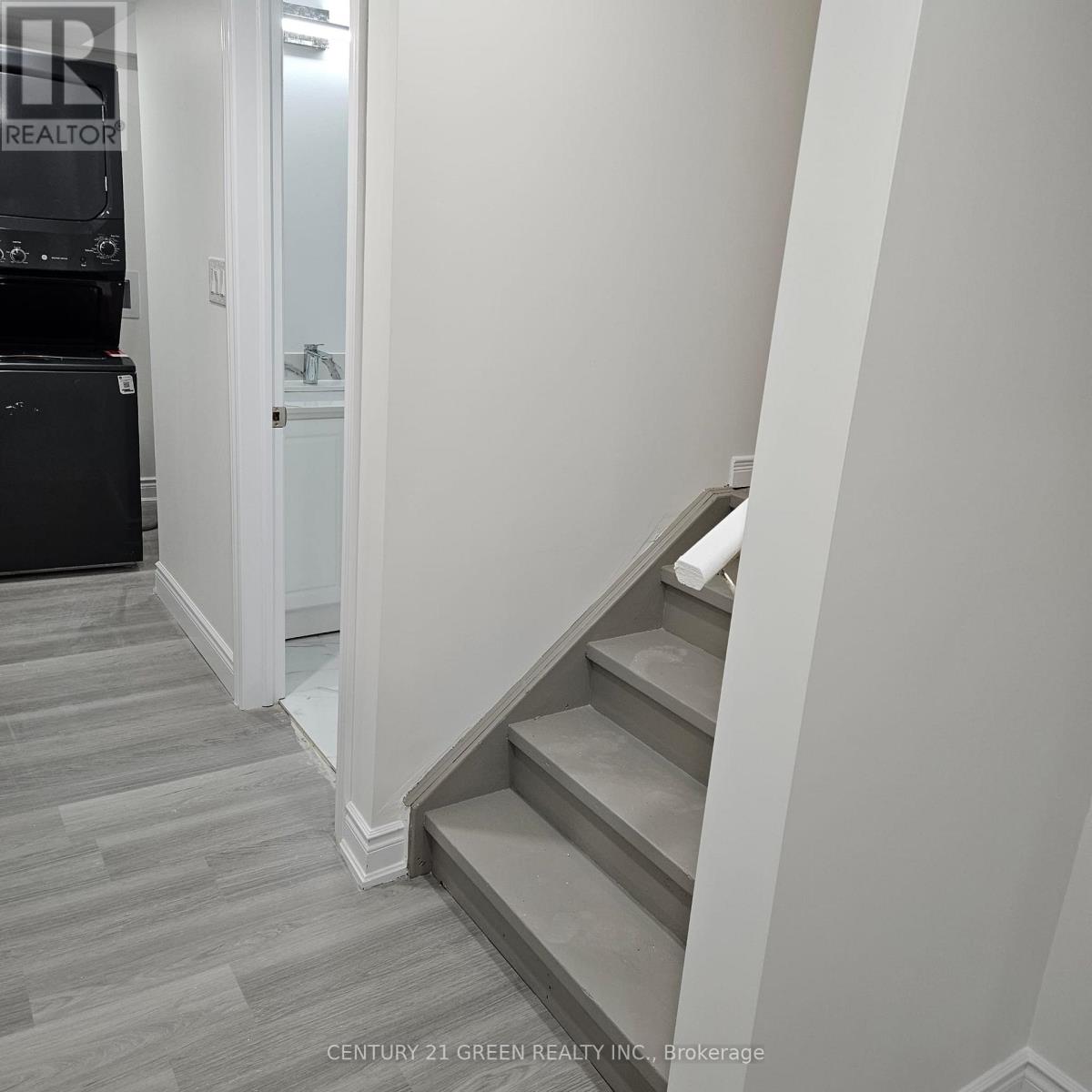Photo 5 of Bsmt 52 Queen Mary Boulevard, Hamilton ON