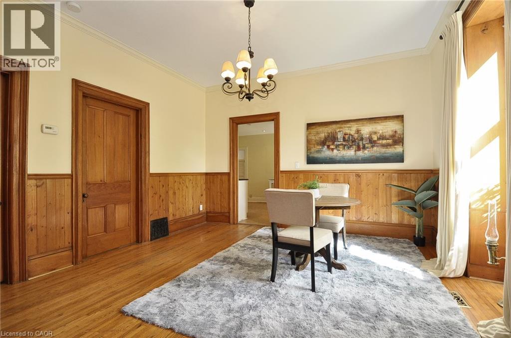 Photo 14 of 110 Grand Avenue S, Cambridge ON