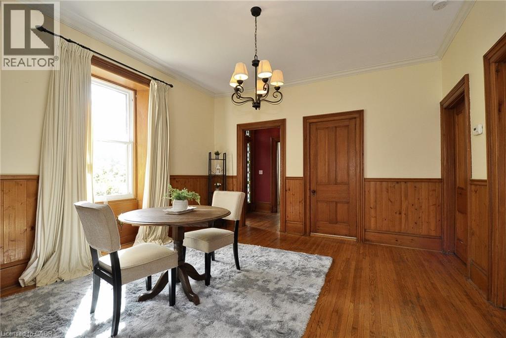 Photo 15 of 110 Grand Avenue S, Cambridge ON