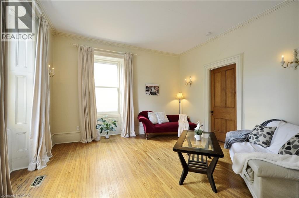 Photo 24 of 110 Grand Avenue S, Cambridge ON