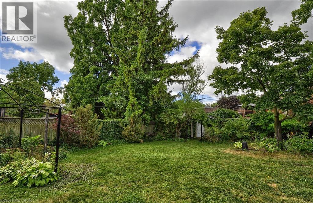 Photo 41 of 110 Grand Avenue S, Cambridge ON