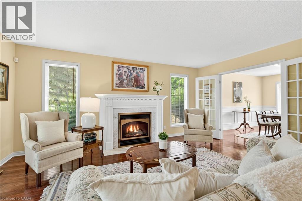 Photo 2 of 22 Weneil Drive, Freelton ON