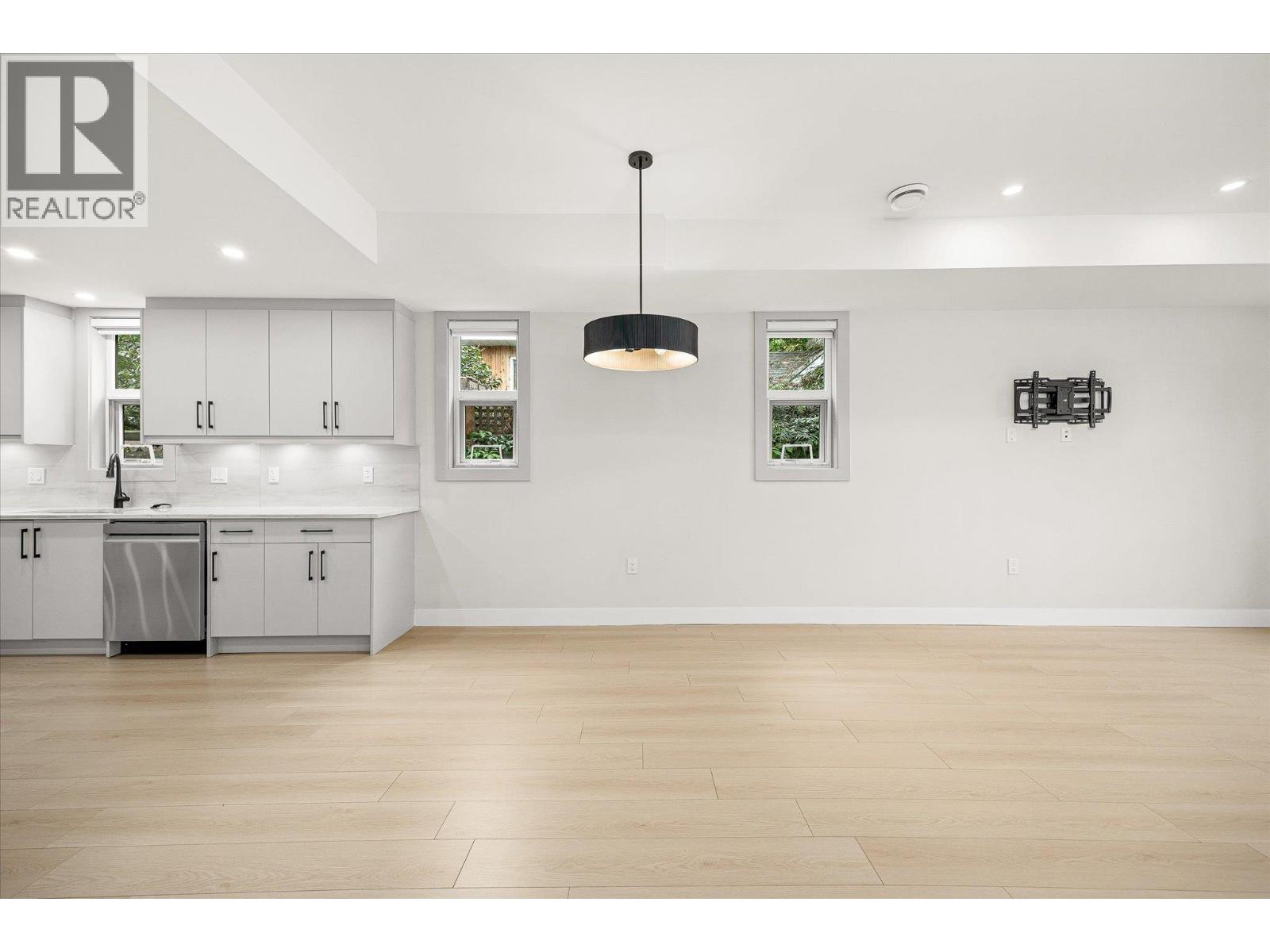  2165 Woodlawn Street, Kelowna