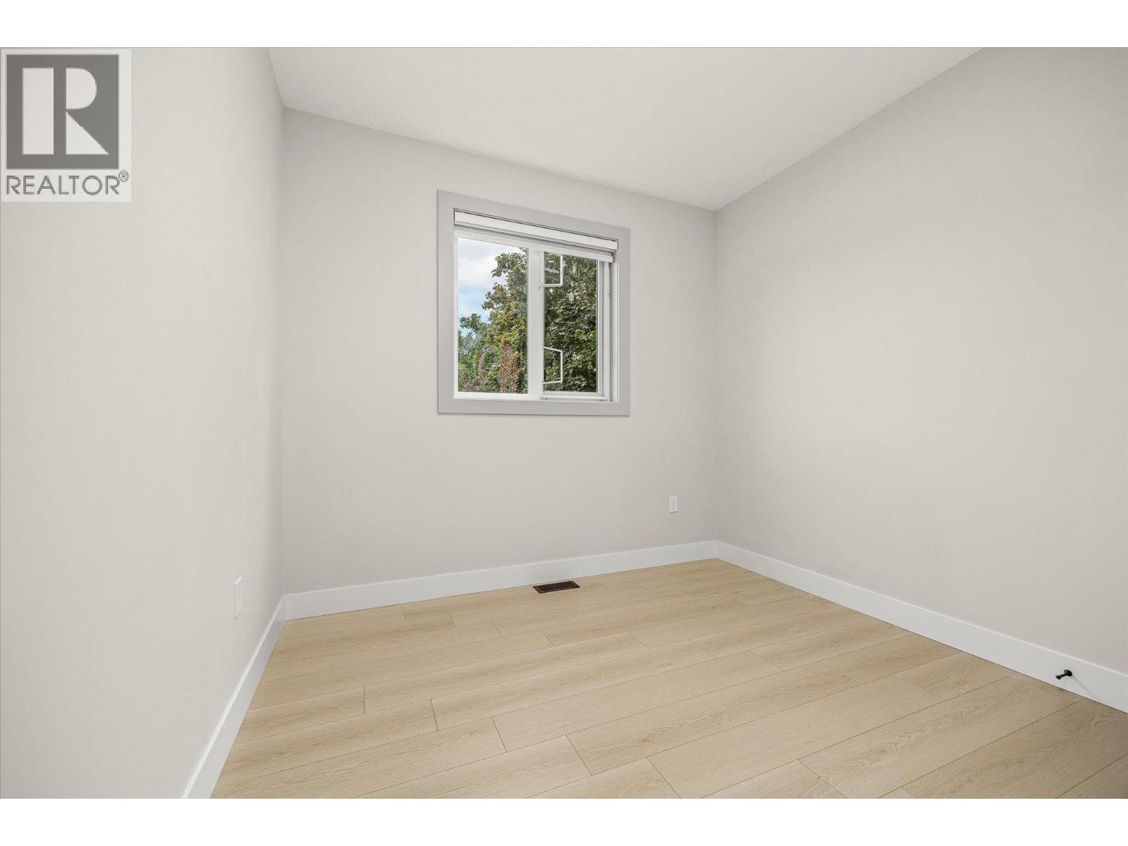  2165 Woodlawn Street, Kelowna
