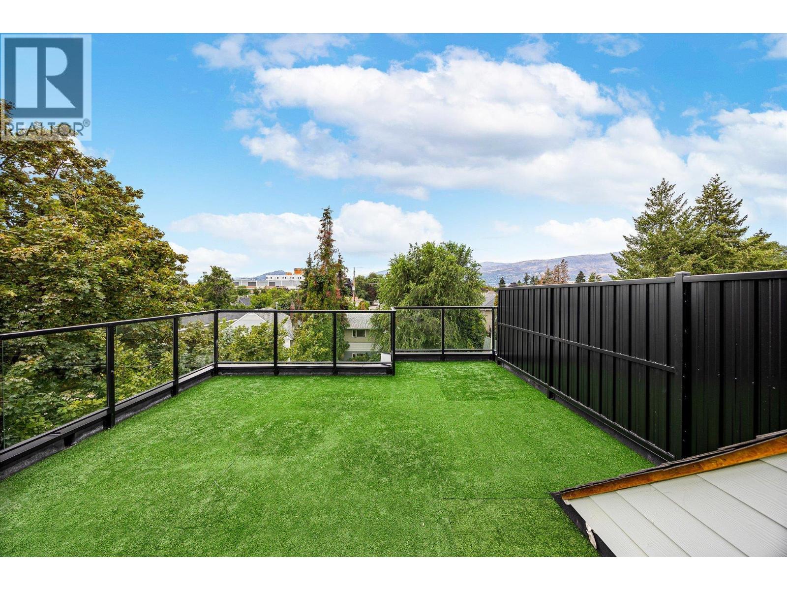  2165 Woodlawn Street, Kelowna