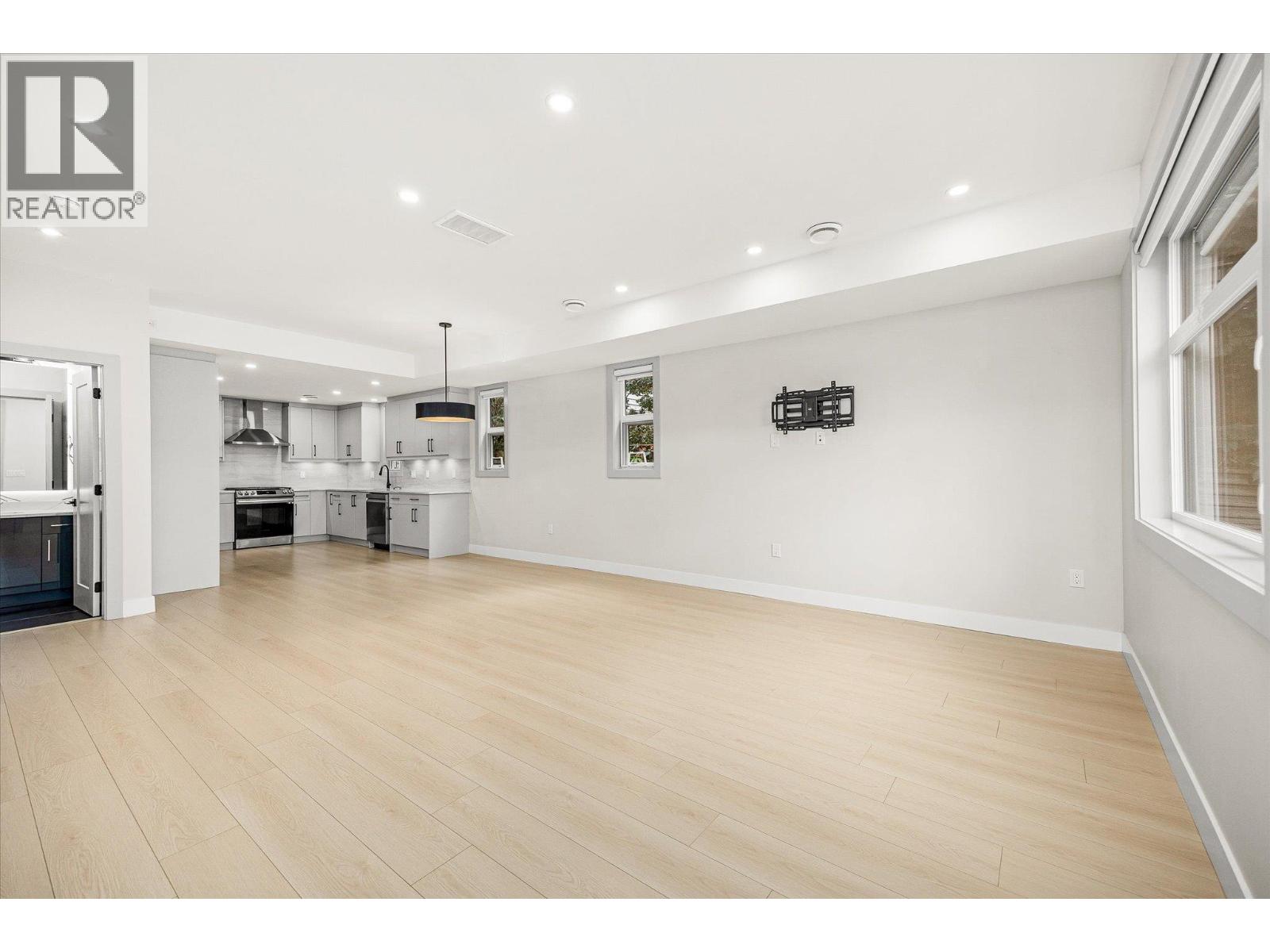  2165 Woodlawn Street, Kelowna