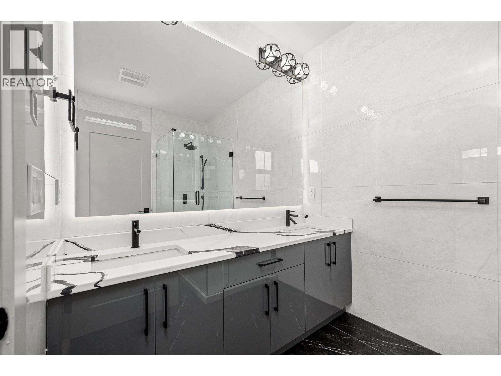  2165 Woodlawn Street, Kelowna