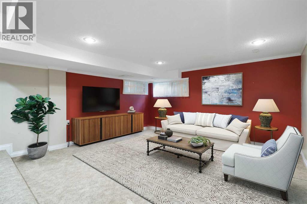 Photo 3 of 1726 Broadview Road Nw, Calgary AB