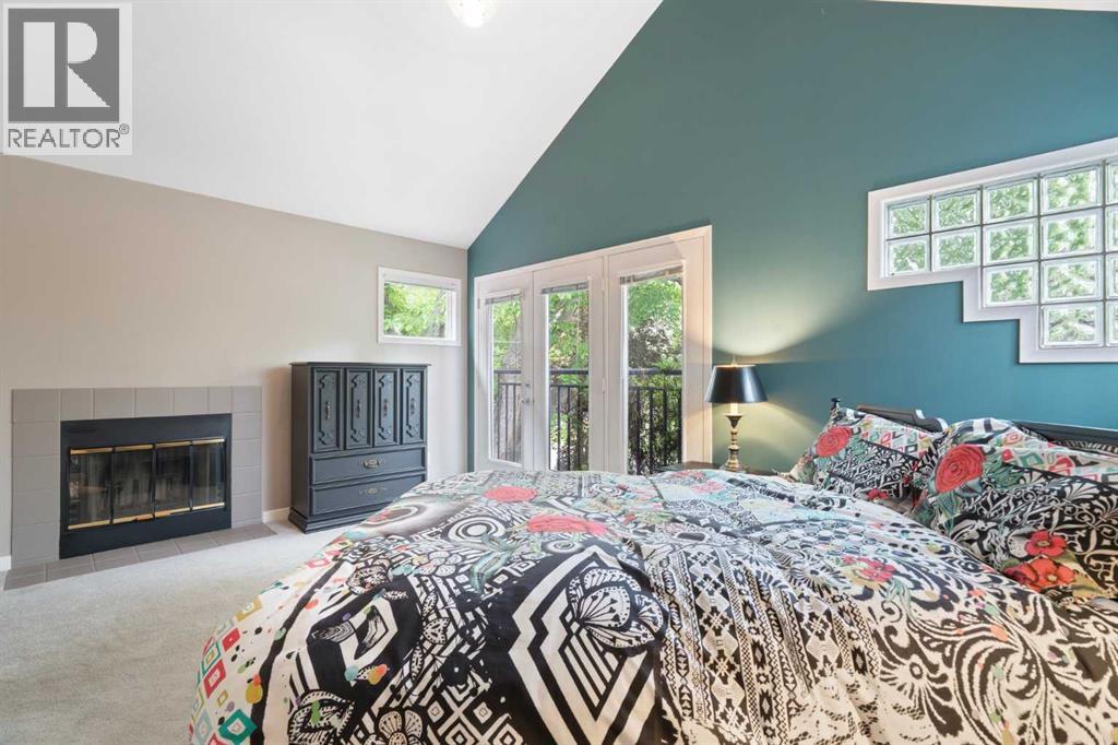 Photo 10 of 1726 Broadview Road Nw, Calgary AB