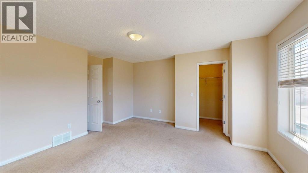 Photo 12 of 117 Kodiak Crescent, Fort Mcmurray AB