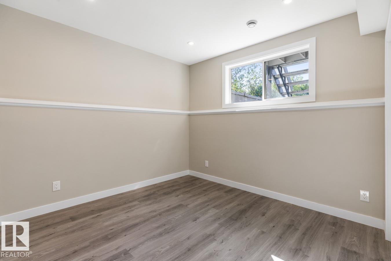 Photo 31 of 11735 10 Av Nw Nw, Edmonton AB