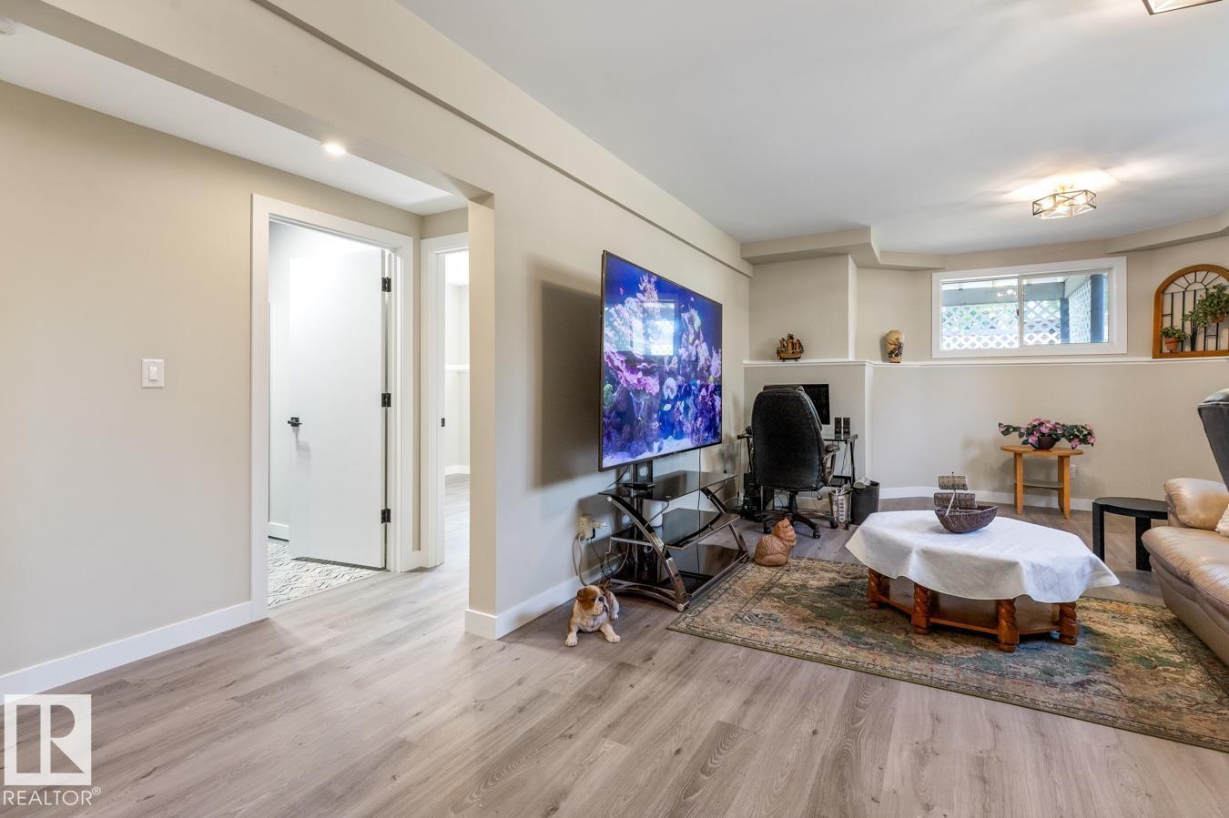 Photo 12 of 11735 10 Av Nw Nw, Edmonton AB