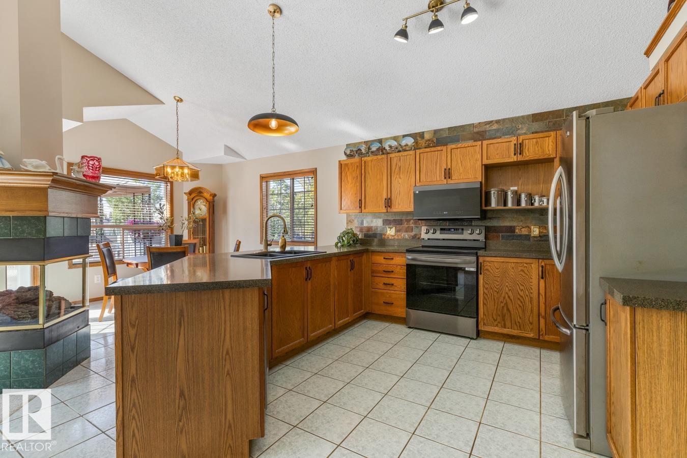 Photo 22 of 11735 10 Av Nw Nw, Edmonton AB