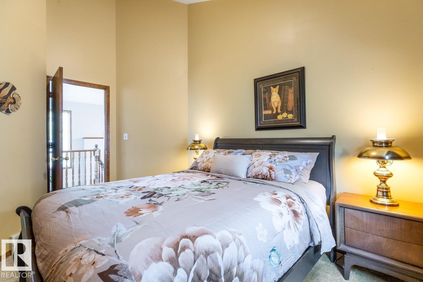 Photo 5 of 11735 10 Av Nw Nw, Edmonton AB