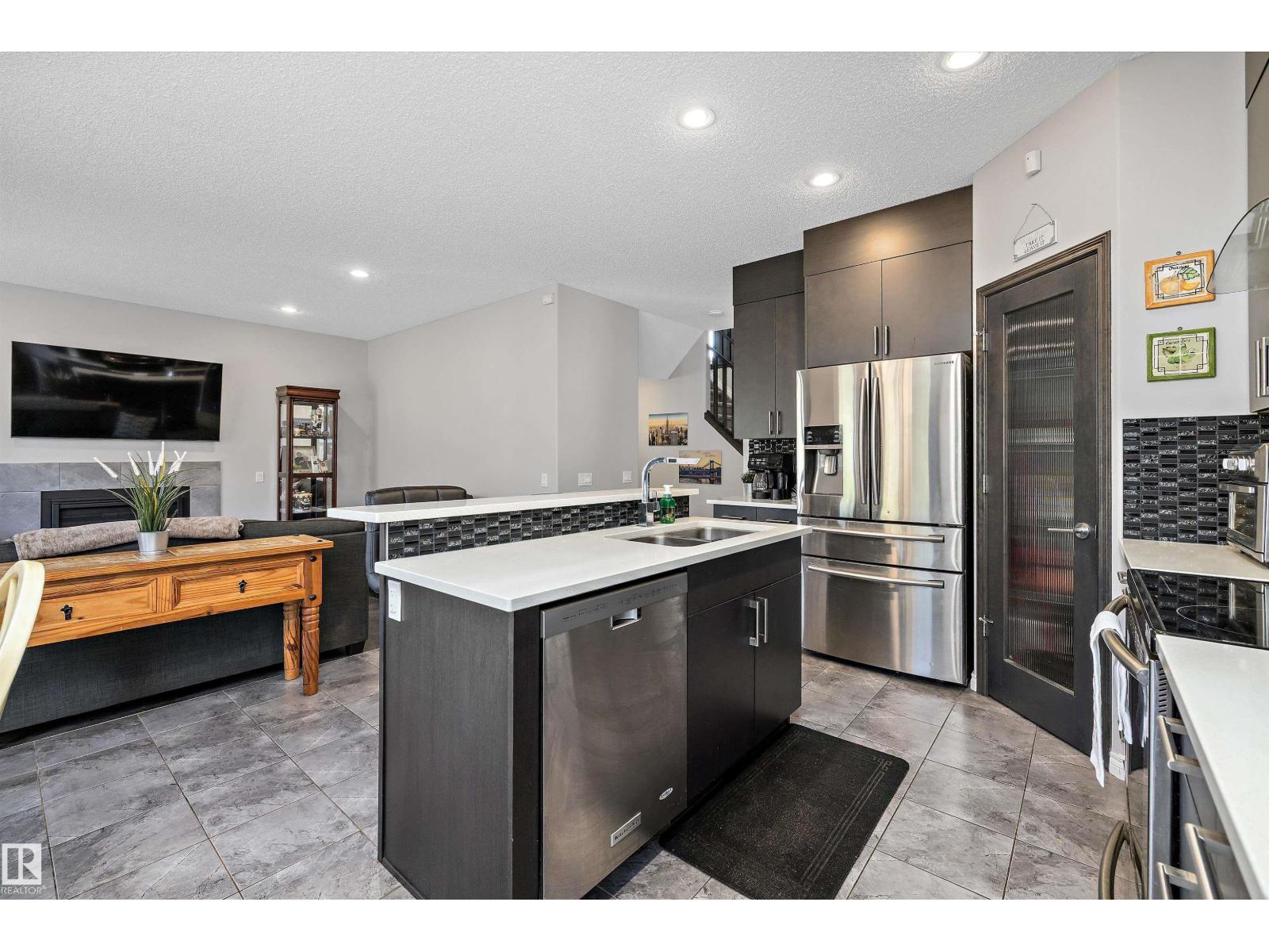 Photo 10 of 17312 126 St Nw, Edmonton AB