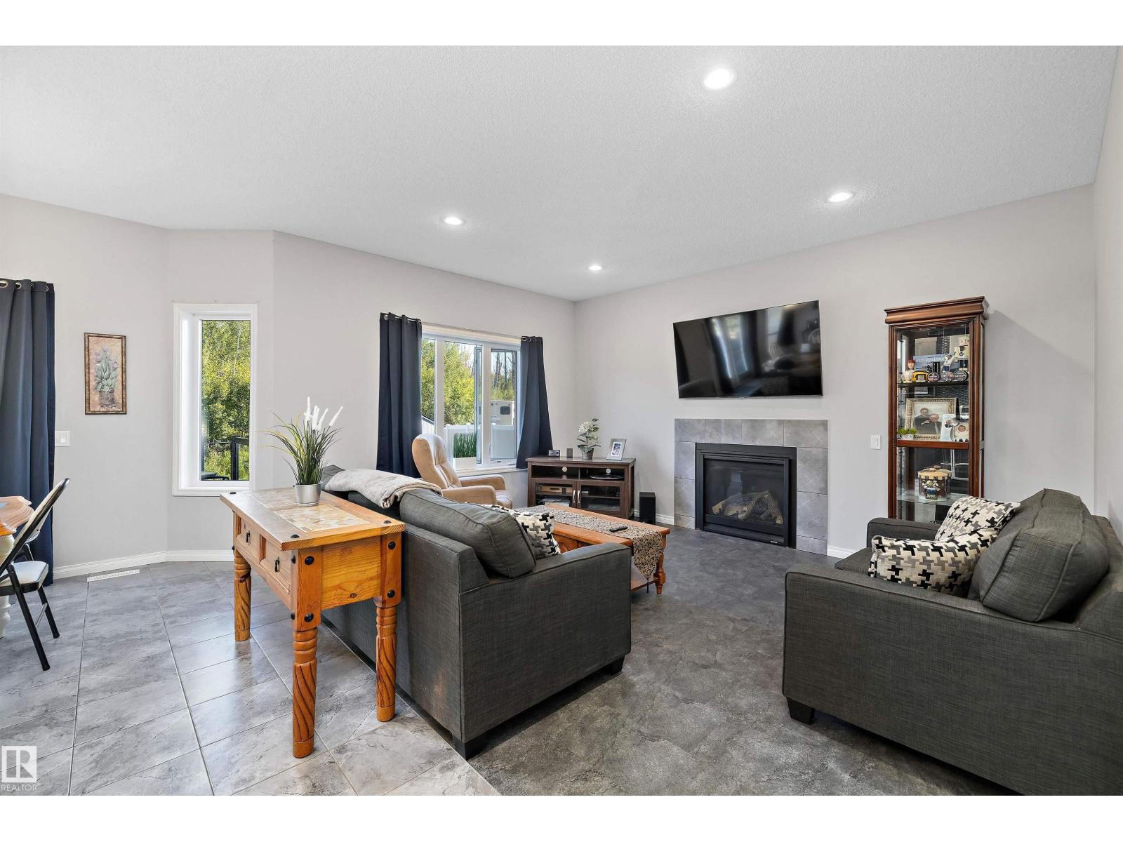 Photo 15 of 17312 126 St Nw, Edmonton AB