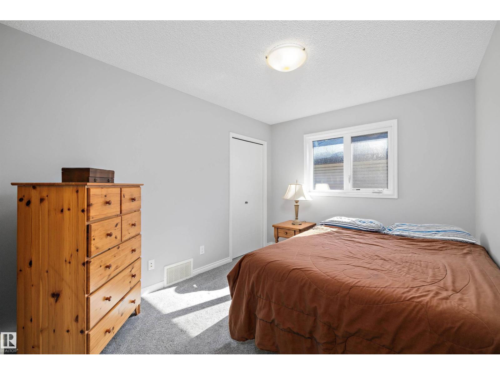Photo 31 of 17312 126 St Nw, Edmonton AB