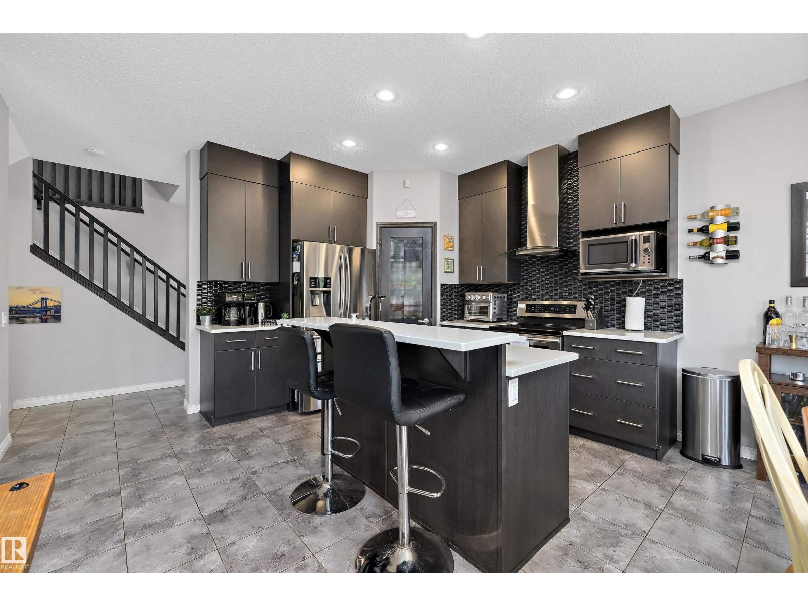 Photo 9 of 17312 126 St Nw, Edmonton AB