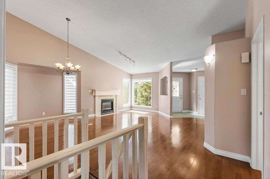 Photo 1 of 6 920 119 St Nw, Edmonton AB