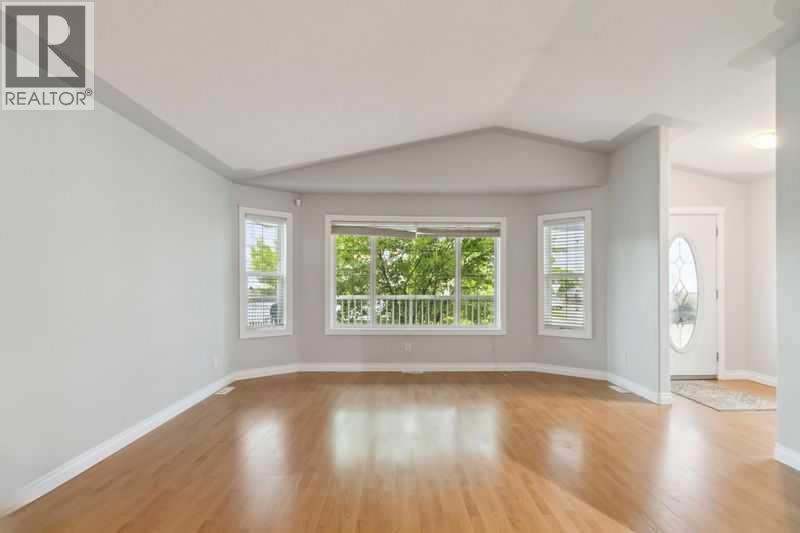 Photo 7 of 221 Ash Way, Fort Mcmurray AB