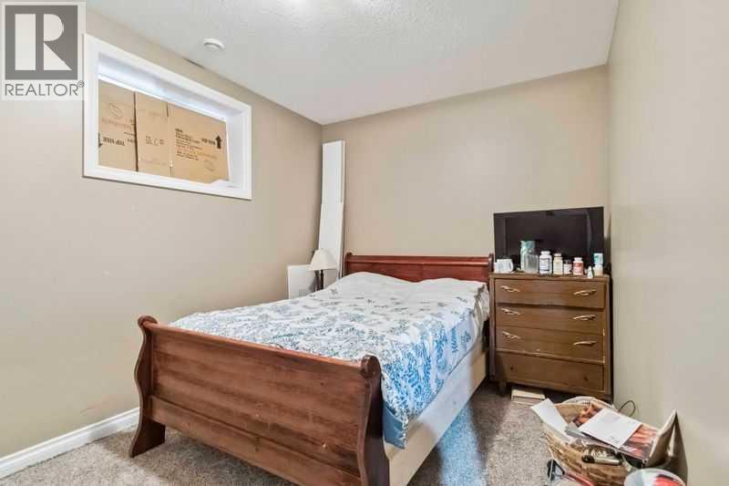 Photo 33 of 221 Ash Way, Fort Mcmurray AB