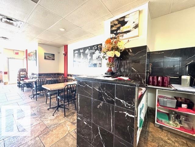 Photo 17 of 10660 98 St Nw, Edmonton AB