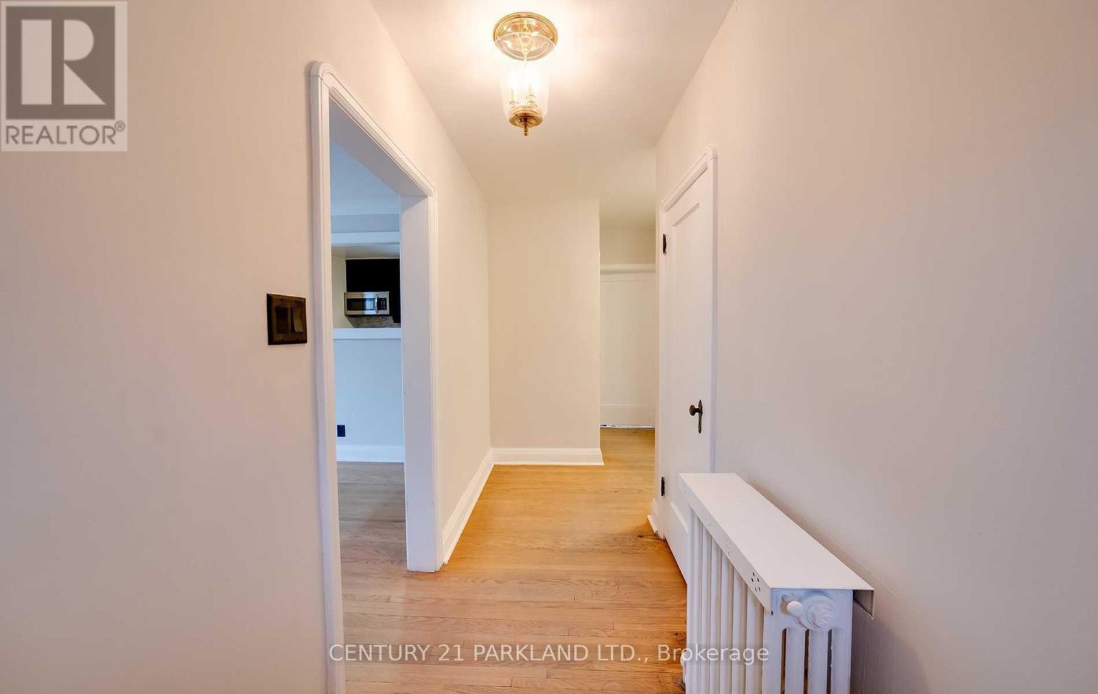Photo 21 of 3 Parkview Heights, Toronto ON