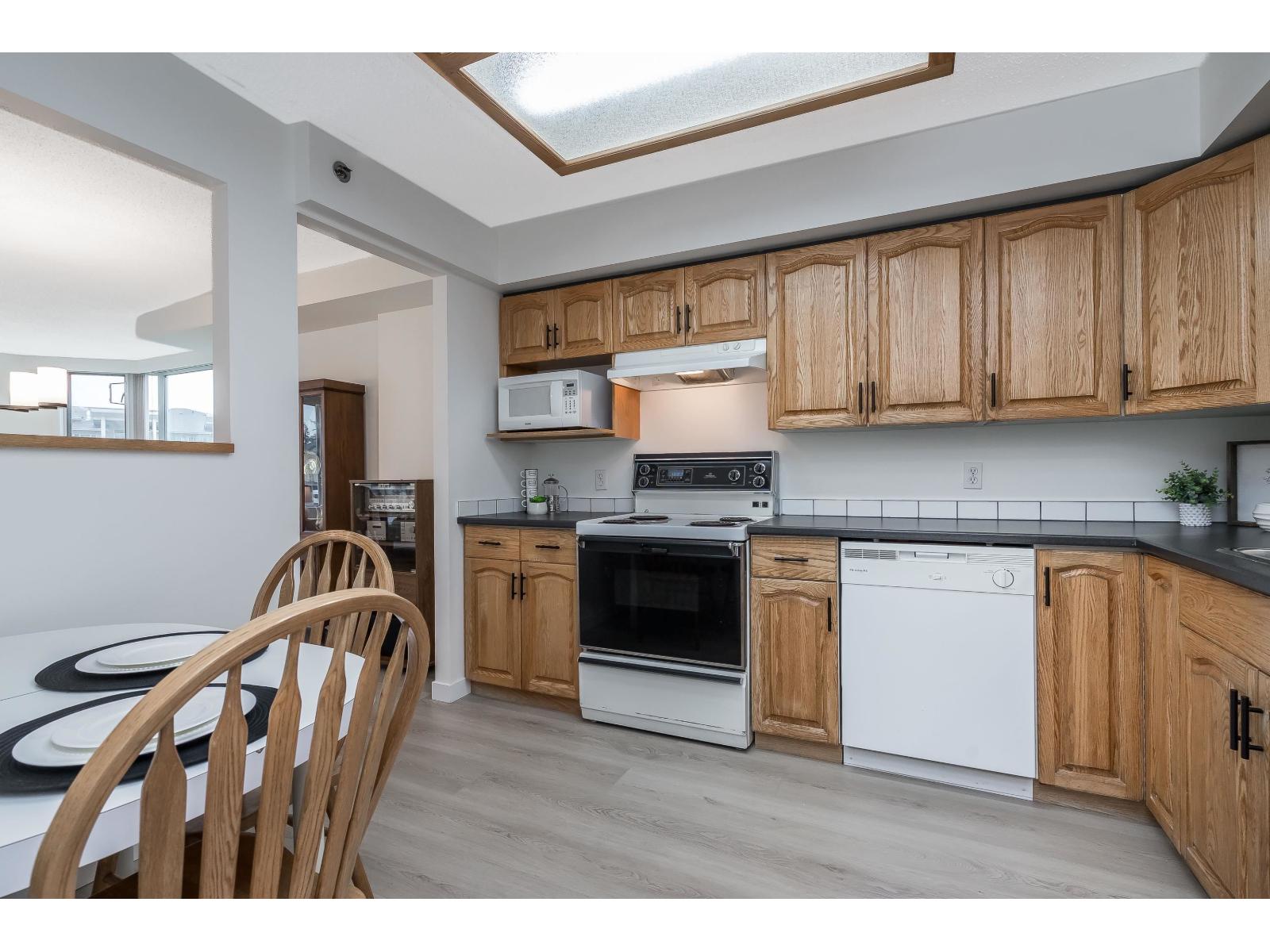 Photo 16 of 302 3150 Gladwin Road, Abbotsford BC