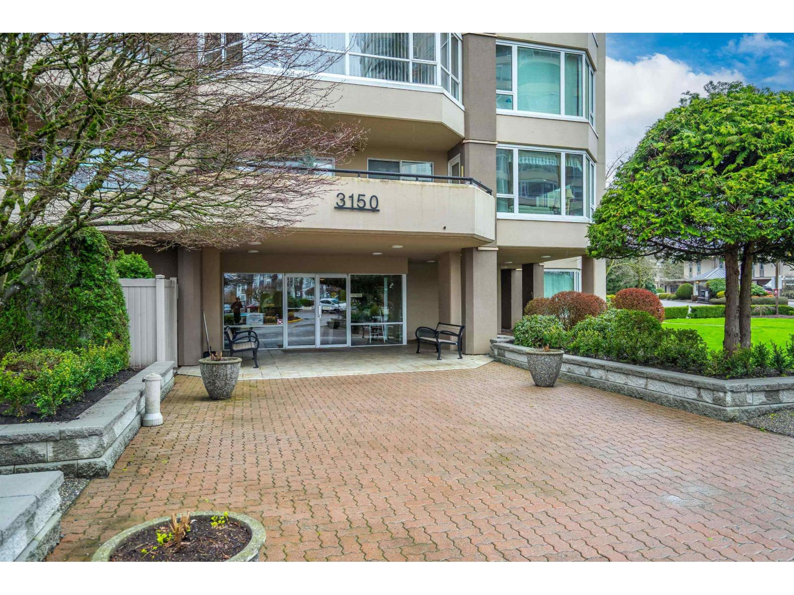 Photo 10 of 302 3150 Gladwin Road, Abbotsford BC