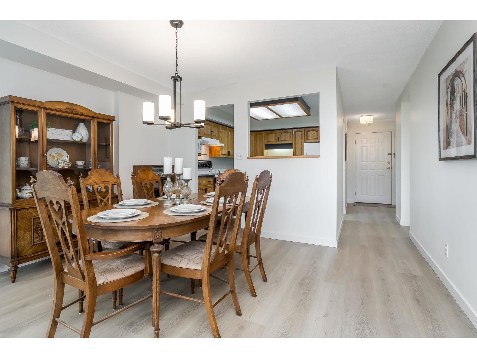 Photo 14 of 302 3150 Gladwin Road, Abbotsford BC