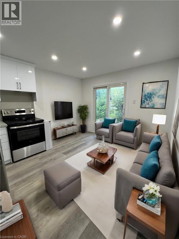 Photo 1 of 10 Jamie Ann Street Unit 2, Hamilton ON