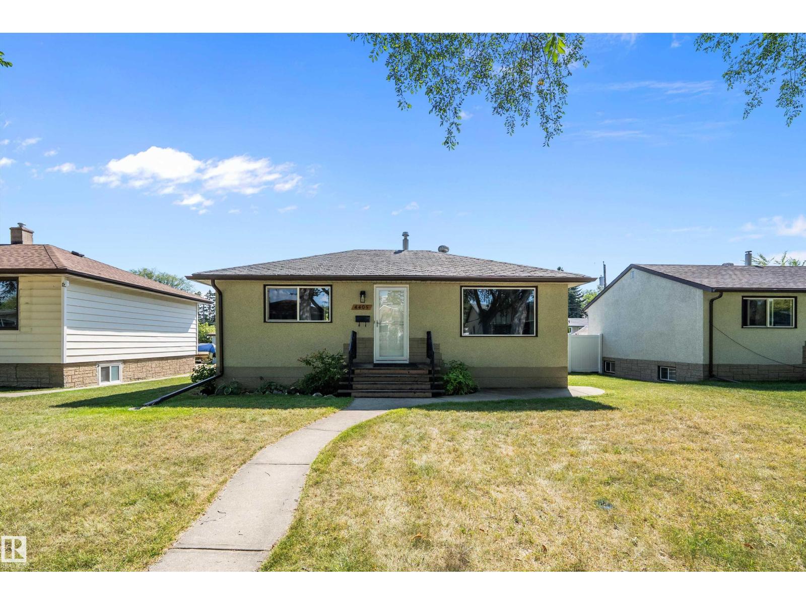 Photo 16 of 4405 116 Av Nw, Edmonton AB