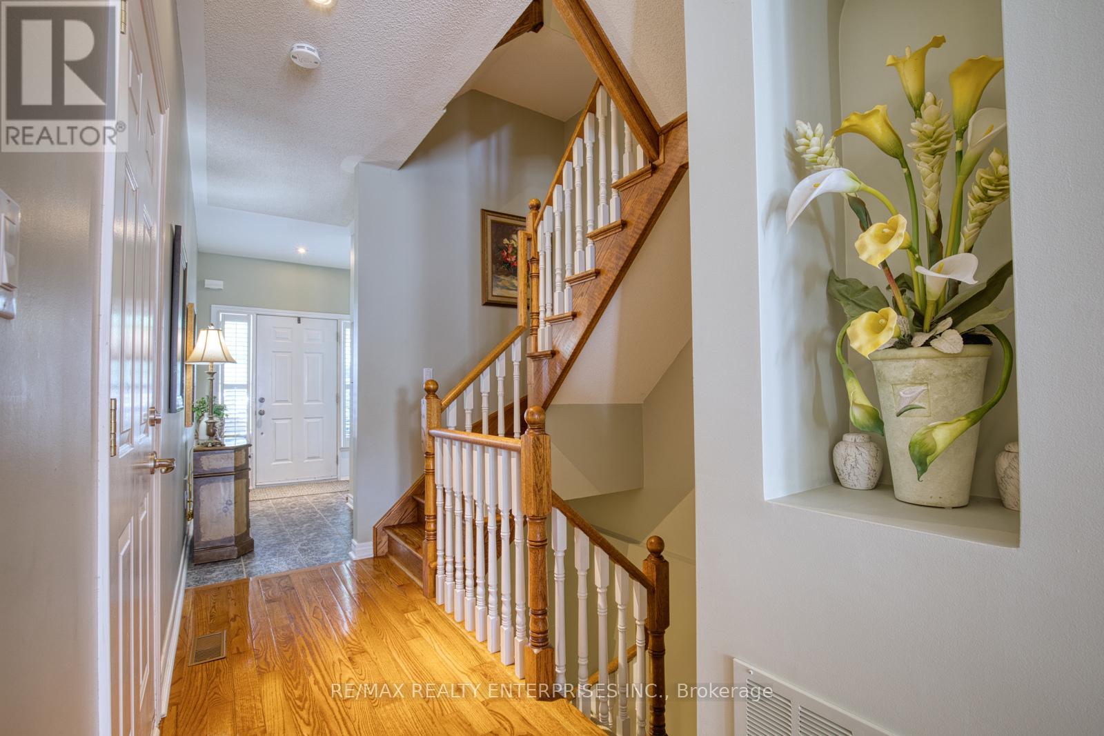 Photo 15 of 23 Ellen Street, Mississauga ON