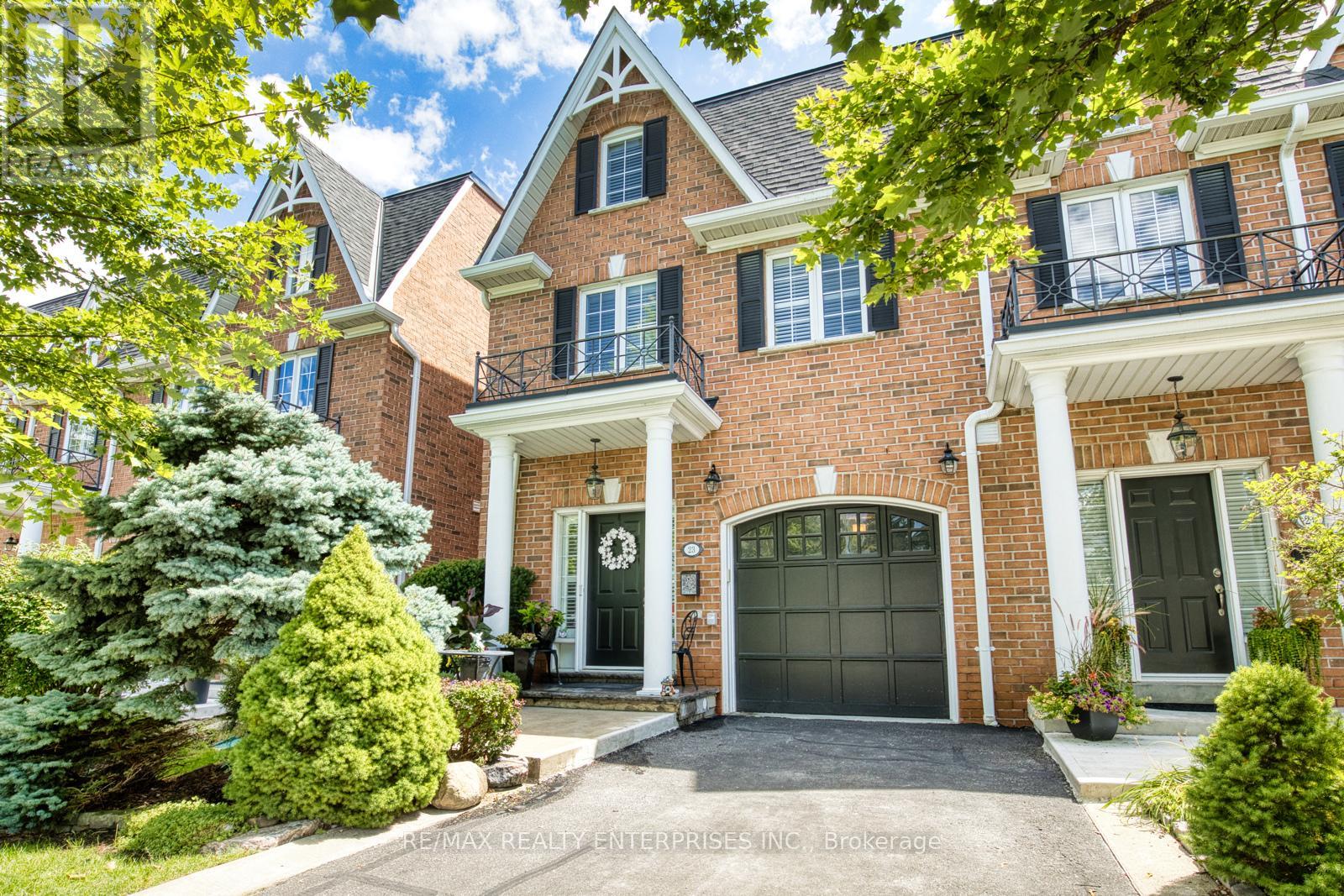 Photo 2 of 23 Ellen Street, Mississauga ON