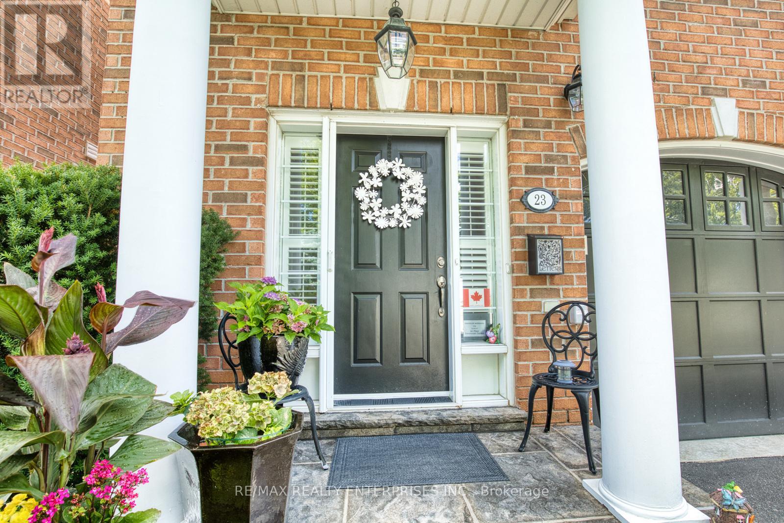 Photo 3 of 23 Ellen Street, Mississauga ON