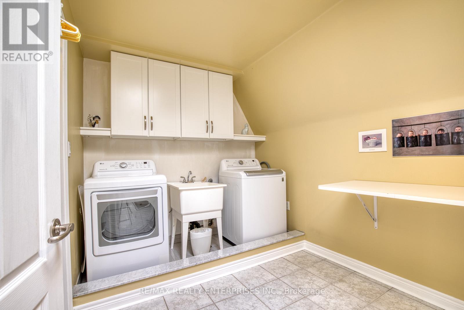 Photo 31 of 23 Ellen Street, Mississauga ON