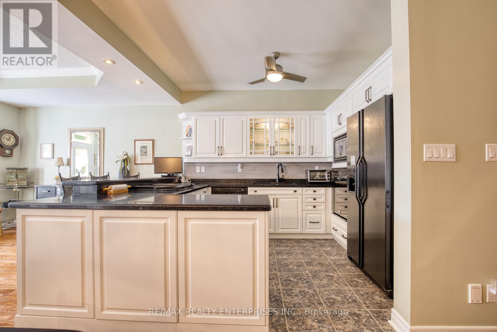 Photo 7 of 23 Ellen Street, Mississauga ON