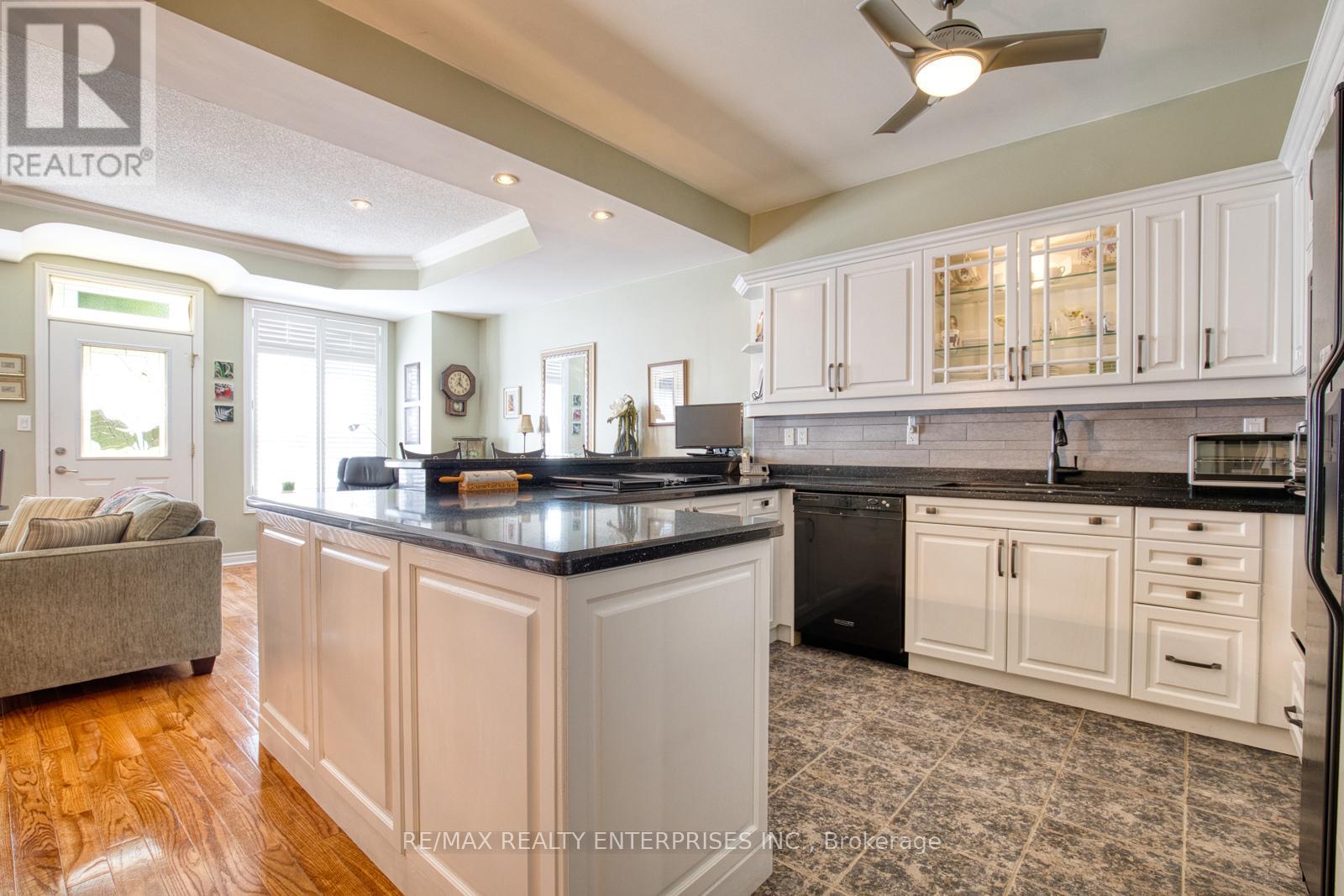 Photo 8 of 23 Ellen Street, Mississauga ON